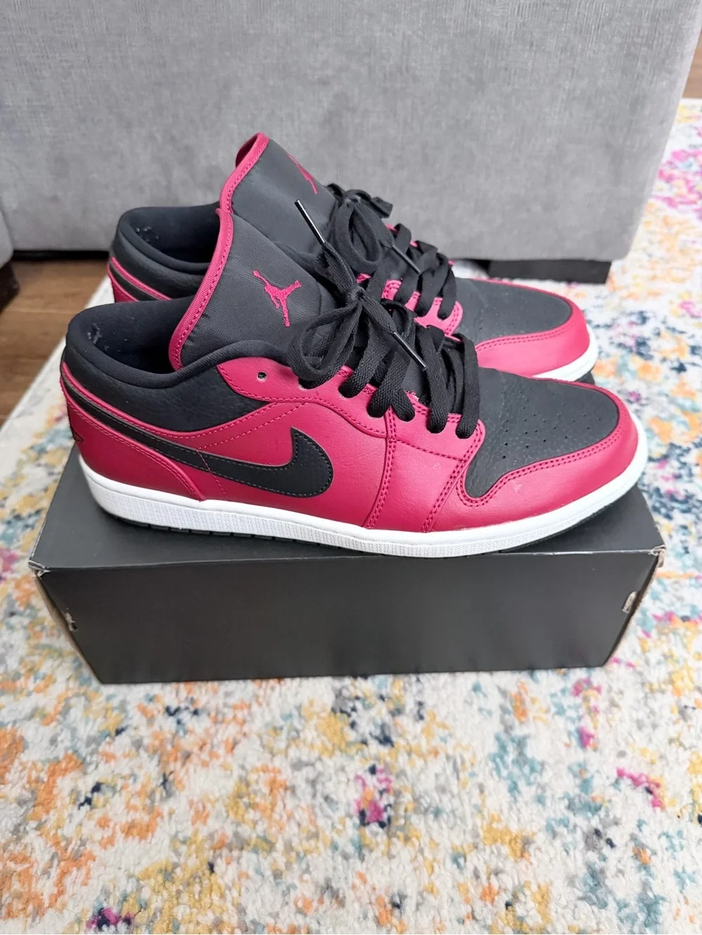 Jordan Low-Top Sneakers in Black & Pink
